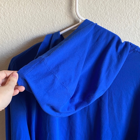 Nike Men's Royal Blue Dri-Fit Hoodie (lightweight) - Picture 13 of 13